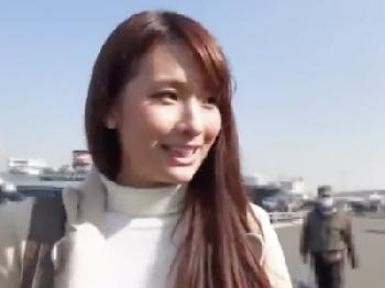 相手に困ってなさそうな恵まれたルックスの若妻の浮気性交