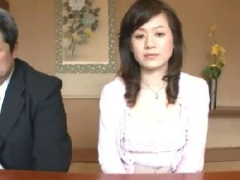 性的欲望が爆発寸前な熟女人妻が数年ぶりのゴムなし肉棒に完堕ちアクメ