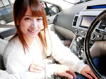 初川みなみが一日中勃起させてくる痴女デート