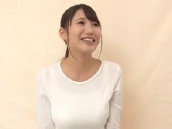 巨乳の素人お姉さんがお金をもらえると聞いて張り切って連続騎乗位抜き