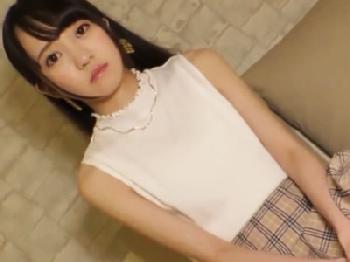 現金で釣った魅力的な女子校生に援交をさせハメ撮り膣内射精成功W