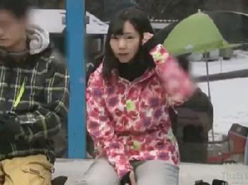 女友だちを中出し寝取られ