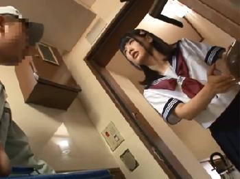 親の居ないときにやって来た業者男に性的暴行されて抵抗虚しく膣内で精子を発射される美少女女子校生