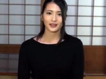 未亡人となったとても綺麗な人妻がタガが外れたかのように性的欲望開放して義理の弟と獣交尾