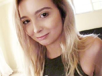 9頭身の体型が美しい!!ロスでナンパした金髪美女とハメ撮り膣内射精!!