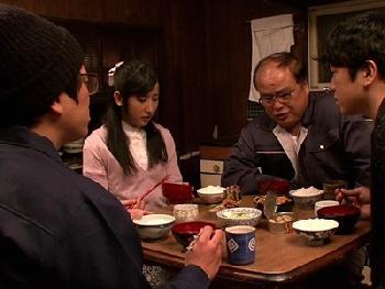 気が付けば過去にタイムスリップ!?まだ女子校生だったころの自分の母親と時を超えた肉親タブー性交!!