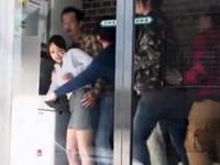 素人たちにあの手この手でドッキリイタズラの限りを尽くす!!