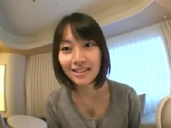 訪問販売の痴女が自らの身体を売って契約を結びつける!!