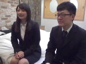 同じ会社の男女をラブホテルで2人きりになったらセックスをするのかモニタリング!!