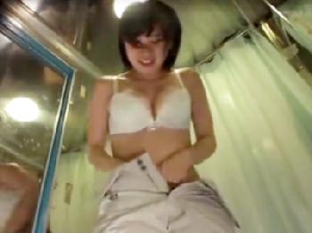 大学の友人に避妊具未装着で膣内射精されガチ困惑するショートヘア女子大生娘