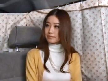 インタビューと偽って素人人妻ナンパ→乗り気だったのですぐラブホテルへ連れ込みハメ撮り膣内射精