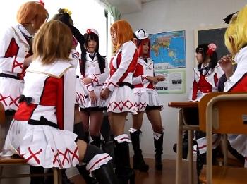 ラブ〇イブコスプレの美少女たちが学校のあらゆる場所で乱交するハーレムスクールライフ♡