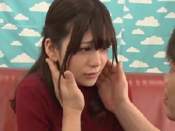 賞金に騙されて絶倫男優ペニスで狂乱する美少女