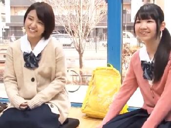 女子校生二人の膣内にホースを突っ込んで水で洗浄して仕上げにペニスで汚れを掻き出す