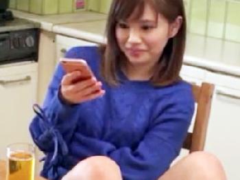 童貞をバカにしてパンチラで挑発してくる姉貴にブチギレ!!逆襲ピストンで近親中出し発射