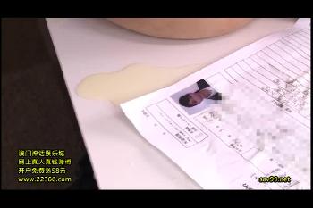 服を脱げとセクシャルハラスメント上司に脅され泣く泣く応じてしまう美女会社員