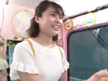 素股から勢いで挿入されて絶頂させられる女子大生W