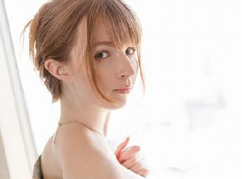 日本人好みのブロンド素人!!喘ぎ声は日本語と英語が混じって日米絶頂