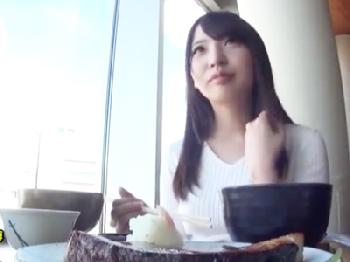 清潔感もの凄い素人人妻ナンパ→ホテル移動して他人棒でゴム無し性交中出し!!