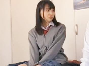 幼なじみみの男子と一緒にAV鑑賞してたら耐えきれなくなって性交する美少女女子校生