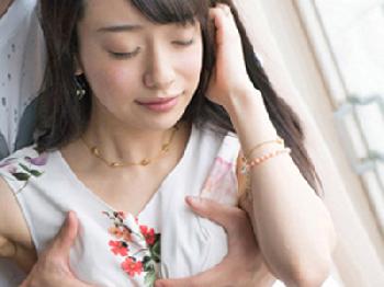 小柄な美少女が巨根にハードピストンされて連続オーガズム!!