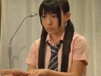 受診しにきた童顔女子校生を言葉巧みに騙して性的暴行するヤブ医者
