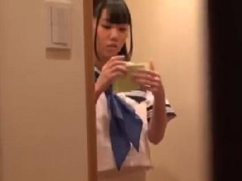 ストーカーに自宅で性的暴行される美少女女子校生