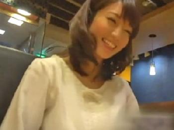 すんなりナンパに着いてきた素人人妻と即日膣内発射ハメ撮り