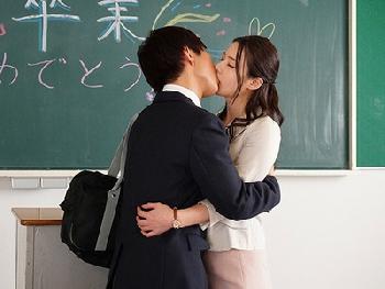 今日で卒業!!密かに付き合って女教師にフル勃起ペニスをぶつける夜の卒業式W