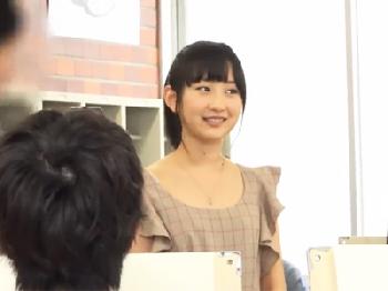 キュートな美少女が罠にはまって恥辱のデッサンモデルに