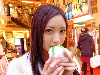 横浜中華街でデートしたあとハメ撮りを楽しむ出会い系カップル