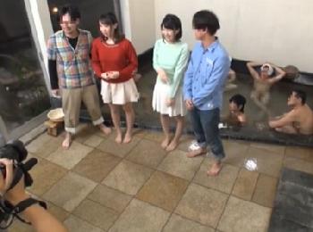 目の前で混浴風呂に入った彼女が男たちに寝取られる!!