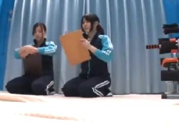 アスリート系素人二人組をマジックミラー号に連れ込み→欲情させてフェラ頂きW