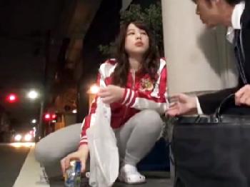 深酒で前後不覚になったヤンキー美女を自宅送迎→ドサクサに紛れてゴム無し孕ませ射精