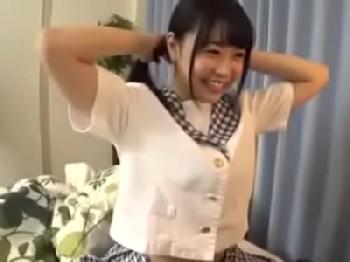 キュートな女子校生がワイセツな女性器で精液を搾り取る膣射中出し交尾