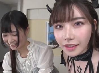 彼女には見えてないエロサキュバスに精液抜かれて避妊具なしで直射精