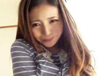 素股でクリトリスが擦れて欲望に負けた彼氏持ち美女