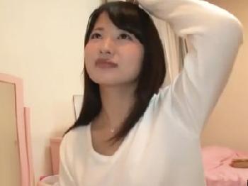 癒し系の顔立ちのお姉さんとゴム無しで愛のある性行為→遠慮なく女陰へ直射精