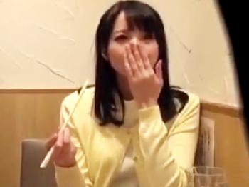 川崎の相席屋でモノにした美女2人と宅飲み→別部屋に連れ込みそれぞれ性交!!