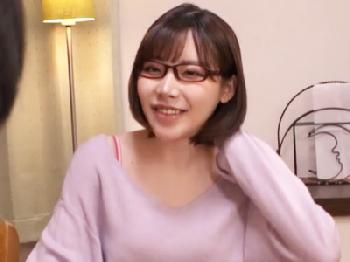 民泊先の可愛いくてエロティックな美少女に性的逆暴行され一晩中性行為