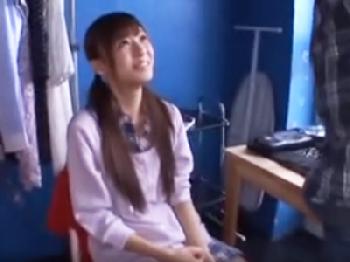 ペニスが美少女お口のなかで大きくなってきて‥