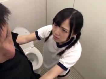 尿失禁を目撃をされたブルマ女子校生が口止めSEX