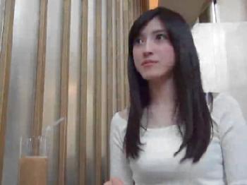 華奢な人妻が性的欲望が爆発寸前でAV出演を決意W