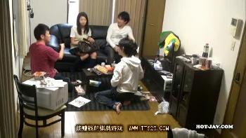 ハメ撮り竿師にナンパされた素人女子校生→乱交展開にガチ号泣!!