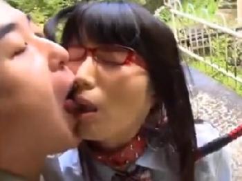 変態オヤジに野外調教されて陰毛がないワレメに子宮へ直接射精されるメガネ女子校生