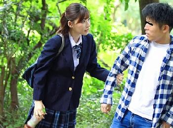 自分から野外でオネダリしてくる色情狂女子校生と青姦2連発