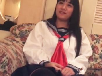 制服姿の美少女女子校生にゴム無しで挿入してガチオメコへ直接射精決行