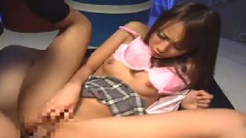 黒ギャルの身体を手に入れた男が好き放題に猥褻なプレイ!!