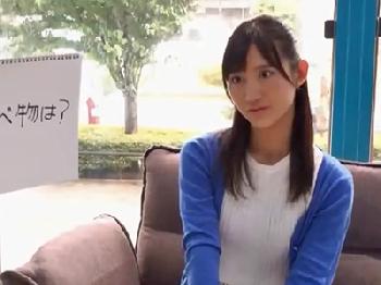 辱めインタビューを受けながら挿入ぶっかけされる素人娘W