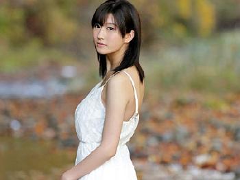 国民的AVアイドルを目指すスレンダーな美少女がデビュー!!